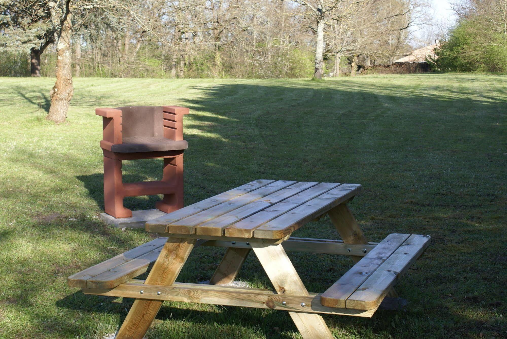 La Forestiere Monclar-de-Quercy Bagian luar foto